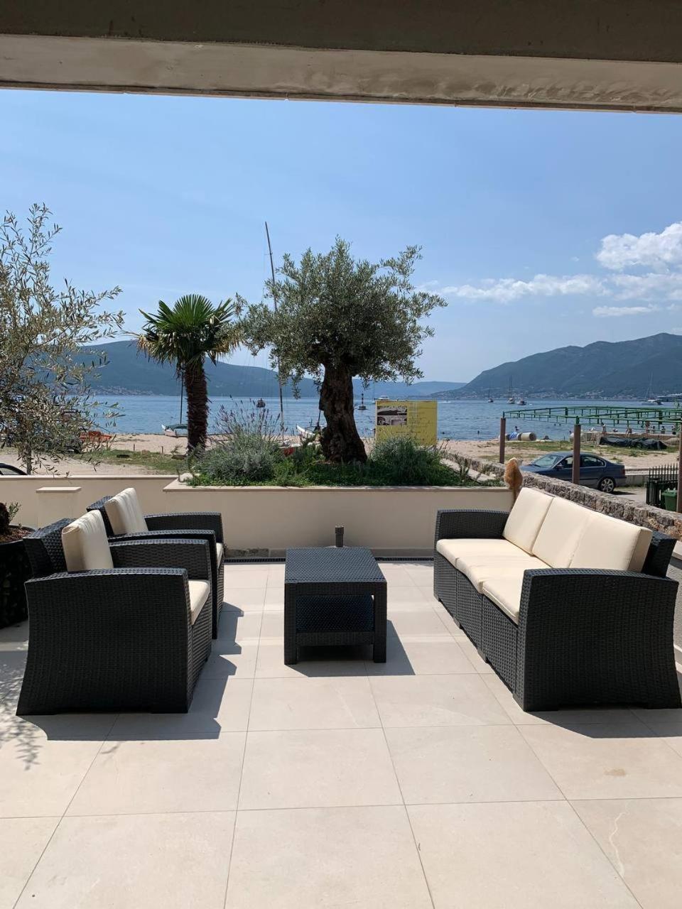 Boka Di Mare Apartment Tivat Bilik gambar
